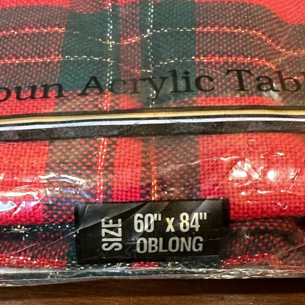 🎄🌟HP🌟VTG 2000s Red, Green, Gold Tartan Plaid Holiday Soft Acrylic Tablecloth - Picture 2 of 7